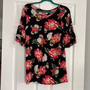 Super cute light weight billabong dress.